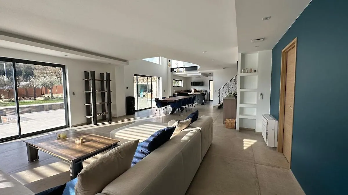 Contemporary Villa Opio